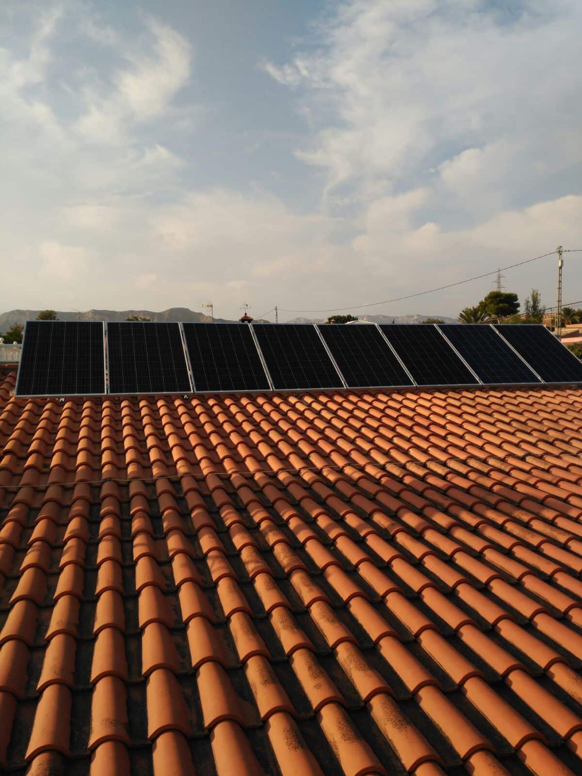 Instalación fotovoltaica en vivienda en Busot(Alicante)