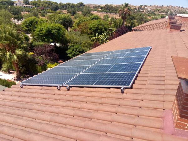 Placas solares para autoconsumo en vivienda